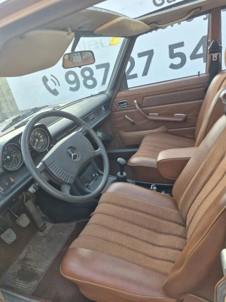 Mercedes-Benz 200 1975