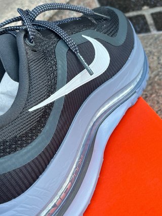 Nike Pegasus Premium Negro/Gris