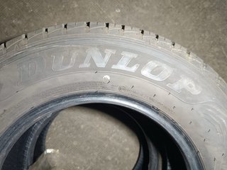 Neumático Dunlop 215/70 R15C