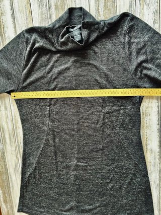 Camisola H&M cuello alto gris Talla L
