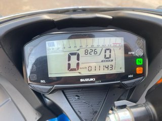 Suzuki GSX R 125 azul.