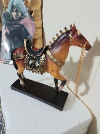 Figura Caballo Galopando 19cm alto 19cm largo