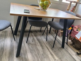 Mesa de comedor y 4 Sillas IKEA