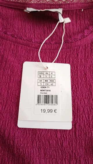 Camiseta NAF NAF Texturizada Fucsia Talla S