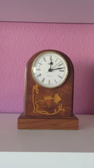 Reloj de sobremesa marquetería