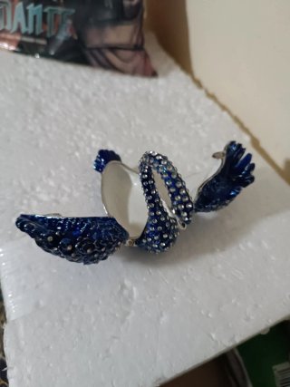 Bonita figura cisne joyero, para poner tus pendien