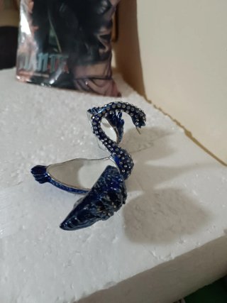 Bonita figura cisne joyero, para poner tus pendien