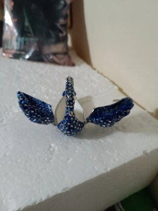 Bonita figura cisne joyero, para poner tus pendien