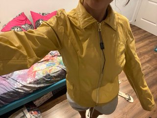 Chaqueta de piel amarilla italiana