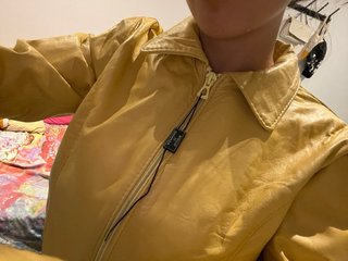 Chaqueta de piel amarilla italiana