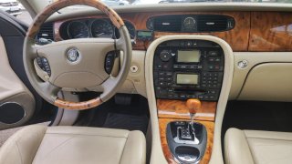 Jaguar XJ 2004