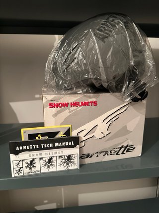 Casco Arnette Jet Wing Talla 56