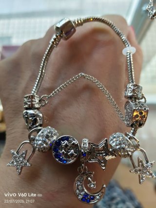 Pulsera estilo Pandora de acero quirúrgico.