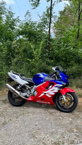 Honda CBR 600 F4 Carburada