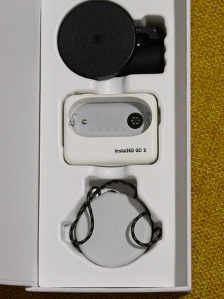 Insta360 GO 3 (128GB) + Accesorios