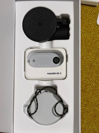 Insta360 GO 3 (128GB) + Accesorios