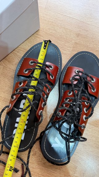 Sandalias BIMBA Y LOLA negras y marrones