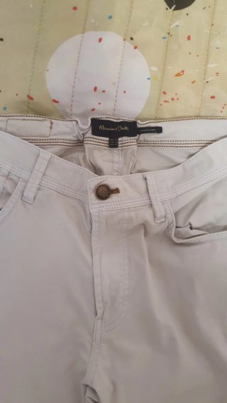 Pantalón beige hombre