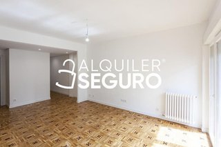 Piso en alquiler en Castillejos en Madrid