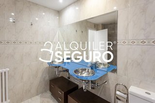 Piso en alquiler en Castillejos en Madrid