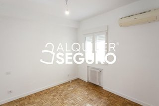 Piso en alquiler en Castillejos en Madrid