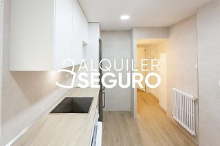 Piso en alquiler en Castillejos en Madrid