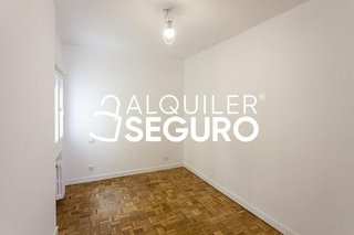 Piso en alquiler en Castillejos en Madrid