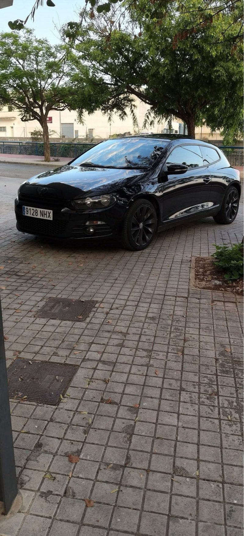 Volkswagen Scirocco 2010 - foto 1