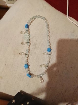 Colgante de cuentas con adornos