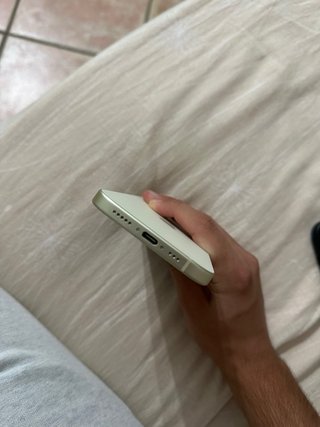 iPhone 15 128GB