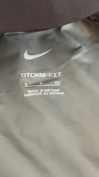 Chaqueta Nike AeroSwift Aerogami Negra