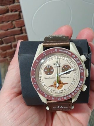 Omega x Swatch MoonSwatch - Beige/Marrón