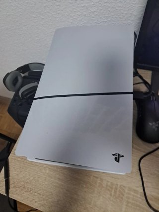 Consola PS5 Slim 825GB