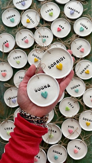 Piattini decorativi pendenti in ceramica
