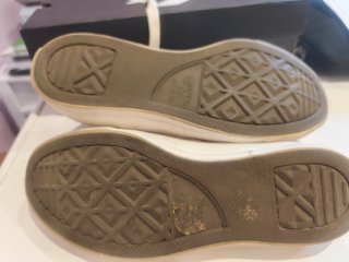 Converse rosas con detalles dorados talla 40
