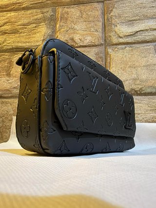 Bolso Louis Vuitton Monogram Negro