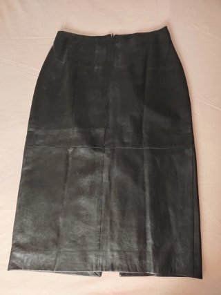 Falda de piel negra elegante Made in Italy
