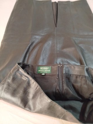 Falda de piel negra elegante Made in Italy