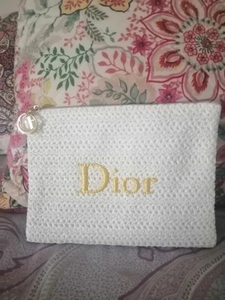 Trousse Dior e Gel Sisley Eau de Campagne