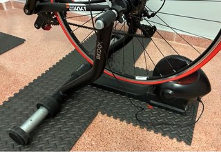 Rodillo inteligente Bkool Smart Pro