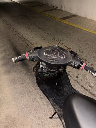 Aprilia Sonic Scooter Morado