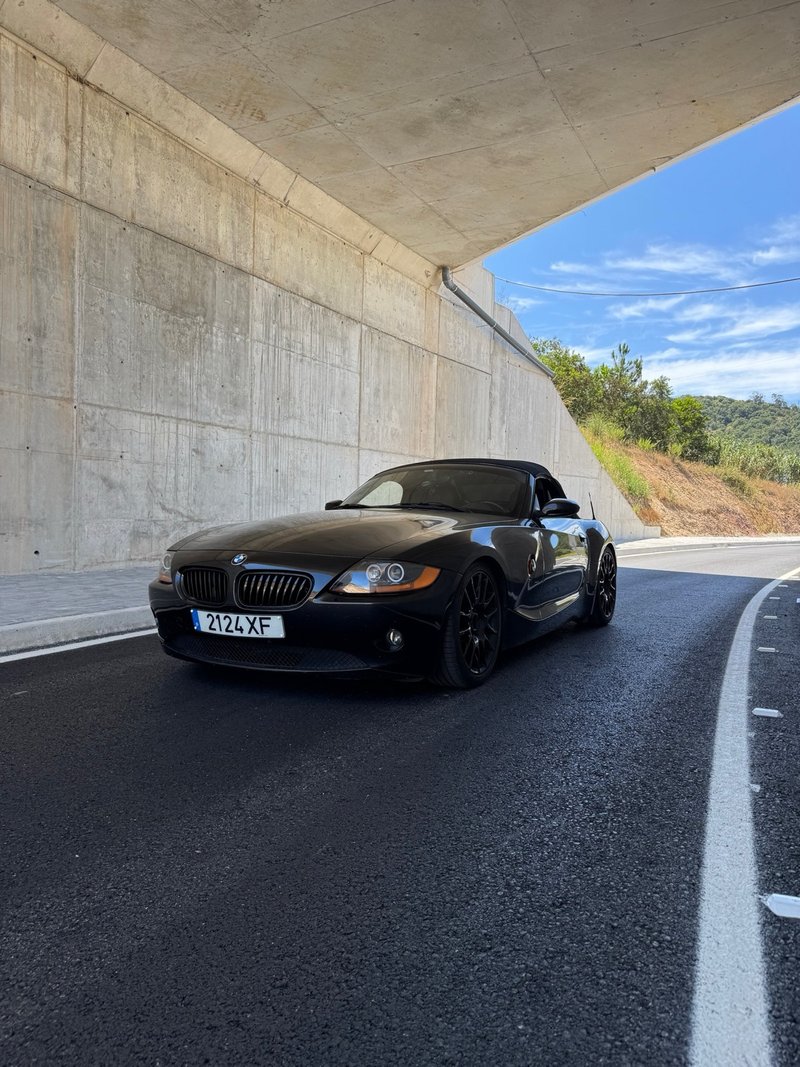 BMW Z4 2.2i - foto 1
