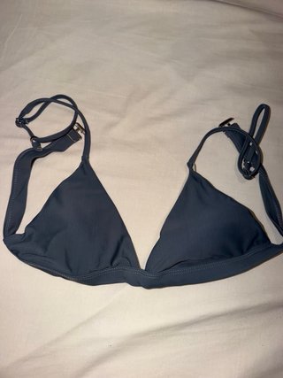 Bikini azul y blanco