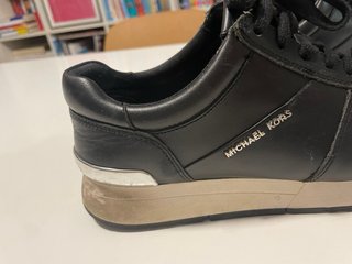 Zapatillas Michael Kors Negras