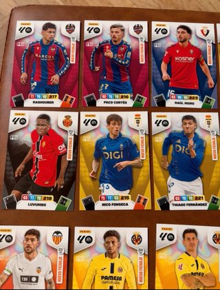 Adrenalyn XL 30 cards+ regalo 2025-26 Panini