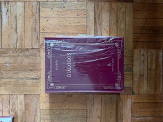 Lote de libros de filosofía griega.