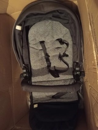 Carro de bebé con silla de coche