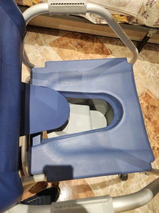 Silla de ducha con ruedas para discapacitados