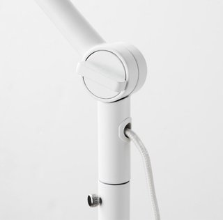 Lámpara de pie/lectura IKEA NYMÅNE blanca