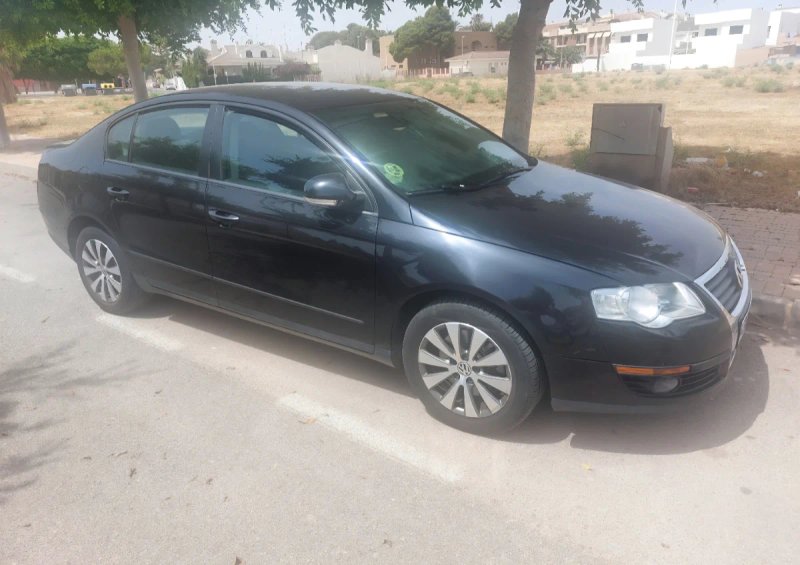 Volkswagen Passat 2010 - foto 1